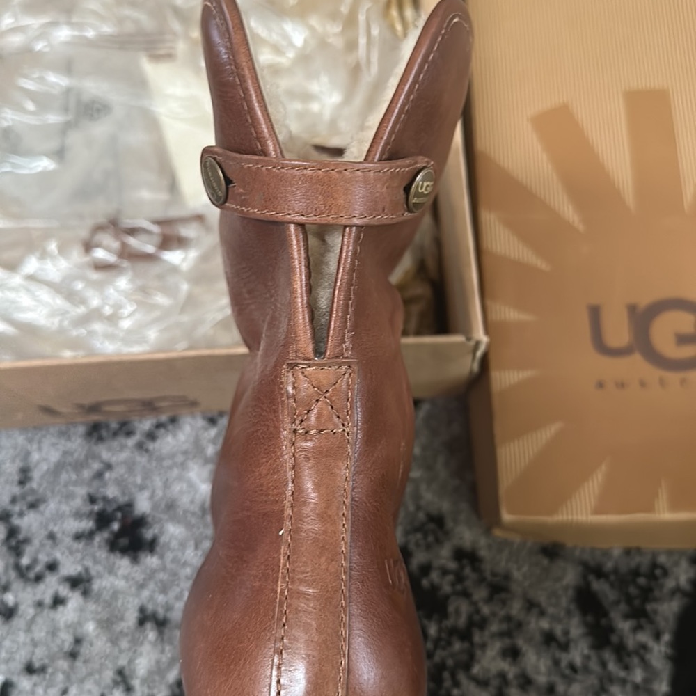 Authentic Light Brown Uggs - image 5